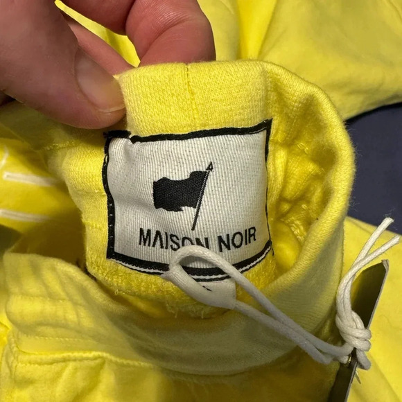 Yellow Noir Mison shorts, perfect for festival vibes! - Picture 7 of 7